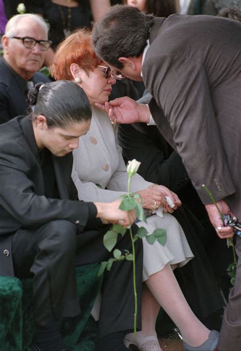 selena funeral|Look back: Selena Quintanilla